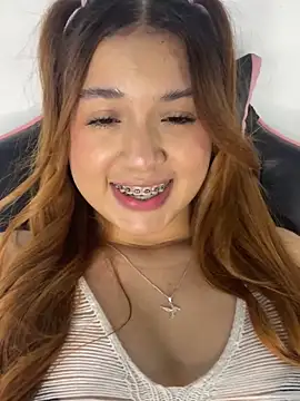 scarleth marquezz online show from March 11, 2026, 1:55 am