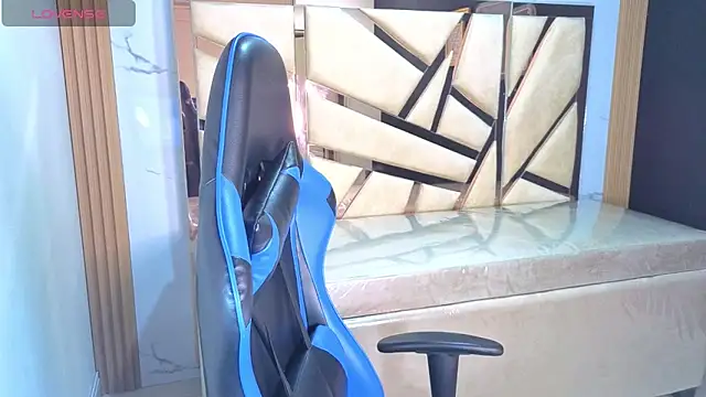 Kylia a online show from March 18, 2026, 8:01 pm