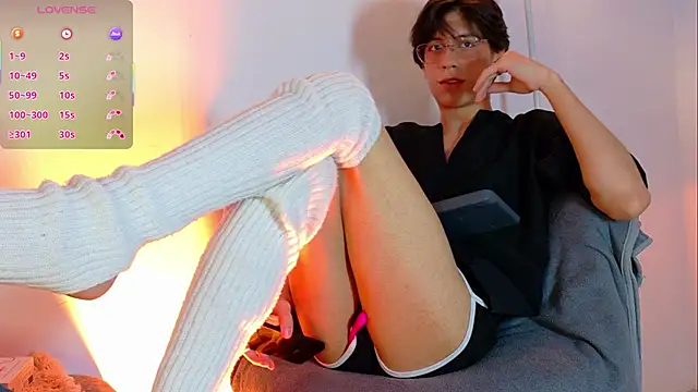 Snapshot of lui_x_dust chatting on March 7, 2026, 3:36 am lui x dust online show from March 7, 2026, 3:36 am