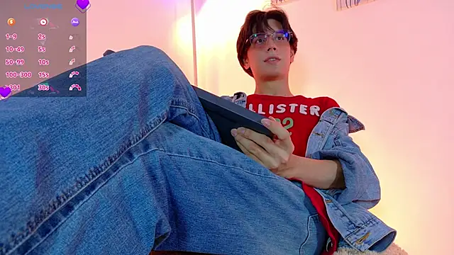 Snapshot of lui_x_dust chatting on March 23, 2026, 2:15 am lui x dust online show from March 23, 2026, 2:15 am