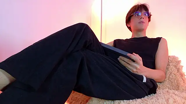 Snapshot of lui_x_dust chatting on March 24, 2026, 4:06 am lui x dust online show from March 24, 2026, 4:06 am