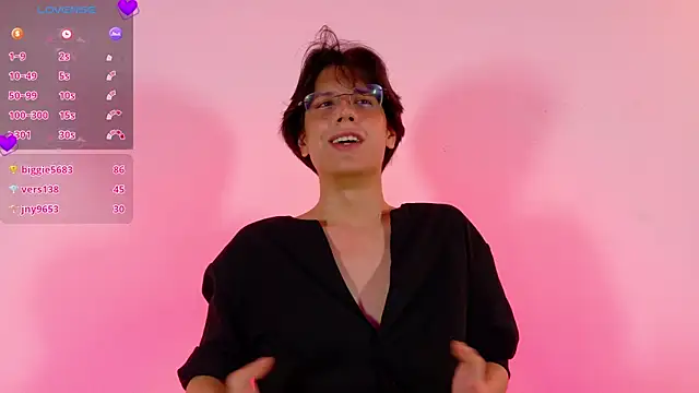 Snapshot of lui_x_dust chatting on April 9, 2026, 6:19 am lui x dust online show from April 9, 2026, 6:19 am