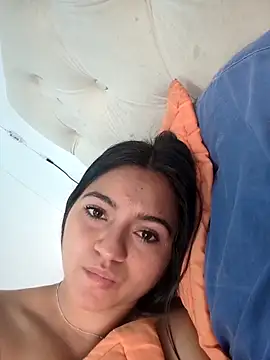 DulceCaroX online show from March 13, 2026, 7:42 pm