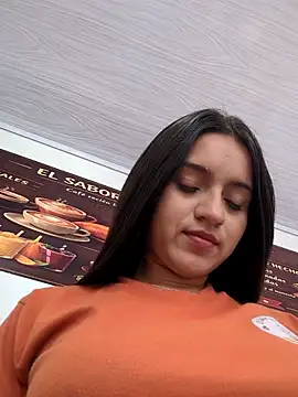 DulceCaroX online show from June 10, 2026, 12:59 pm