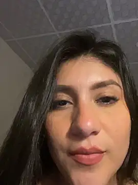 latinasoftie online show from June 26, 2026, 4:06 am