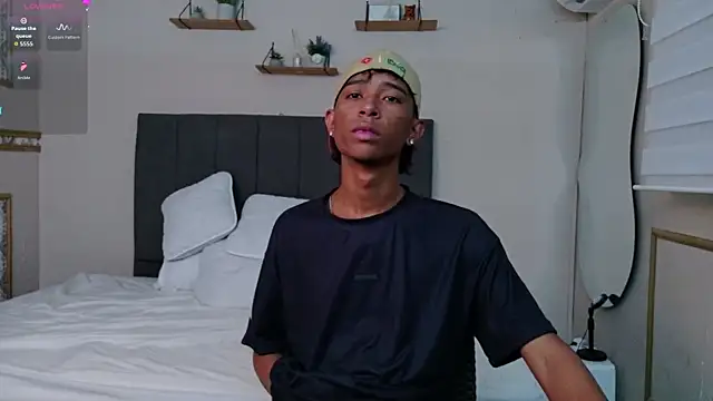 Little Twink19x online show from February 27, 2026, 11:54 am