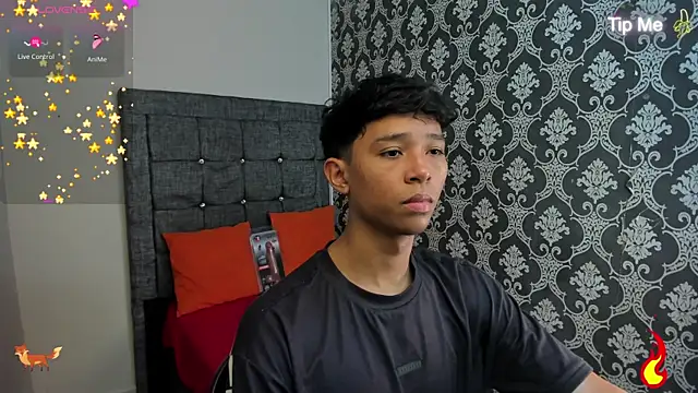 Little Twink19x online show from July 16, 2026, 7:42 pm