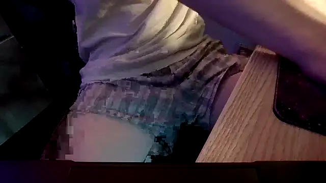 Snapshot of DLcollegeroomatesneedcash chatting on February 24, 2026, 10:30 pm DLcollegeroomatesneedcash online show from February 24, 2026, 10:30 pm