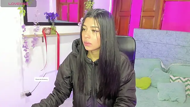 Aysha winxs online show from March 30, 2026, 3:18 am