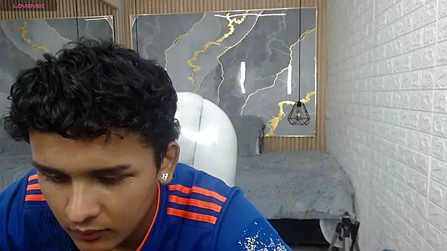 velvet o online show from March 2, 2026, 4:14 am