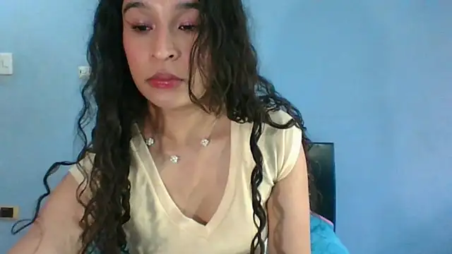 scarlettscottx  online show from May 25, 2026, 9:21 pm