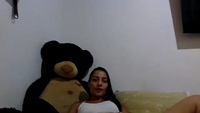 yesica2507 online show from June 22, 2026, 7:22 pm