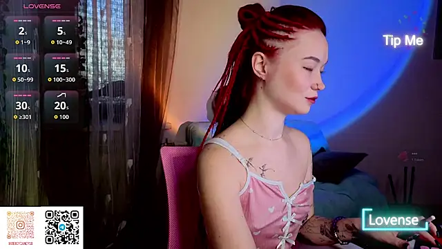 WendyCandy18 online show from April 14, 2026, 3:23 am