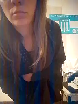 CamiliLuna online show from April 15, 2026, 8:54 am