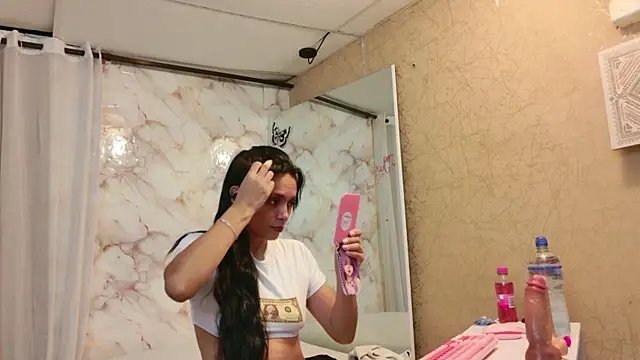 QueenSallyDesire online show from April 18, 2026, 3:10 am