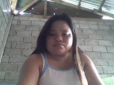 Snapshot of sweetlyn31 chatting on May 19, 2026, 12:05 am sweetlyn31 online show from May 19, 2026, 12:05 am