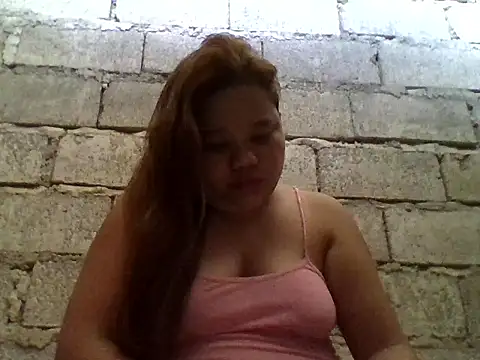 Snapshot of sweetlyn31 chatting on June 13, 2026, 11:35 pm sweetlyn31 online show from June 13, 2026, 11:35 pm