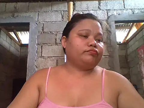 sweetlyn31 online show from August 7, 2026, 6:26 am
