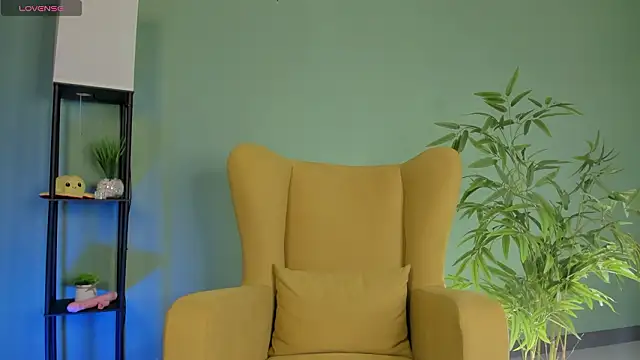 taticamomile online show from March 6, 2026, 4:09 am