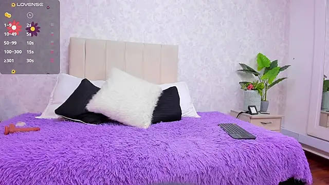 ValentinaRivers online show from April 7, 2026, 12:27 pm