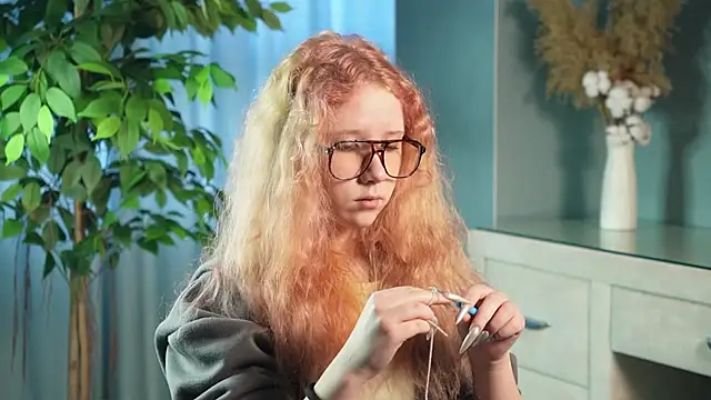 Snapshot of AmalElway chatting on February 25, 2026, 9:08 am AmalElway online show from February 25, 2026, 9:08 am