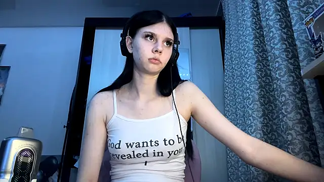 SaraDebey online show from February 26, 2026, 8:08 pm