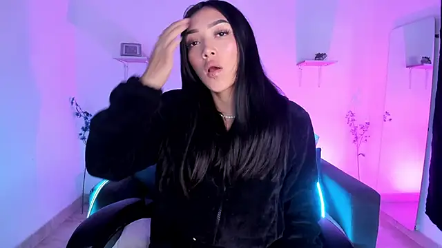 jaulyn 18 online show from March 18, 2026, 1:58 pm