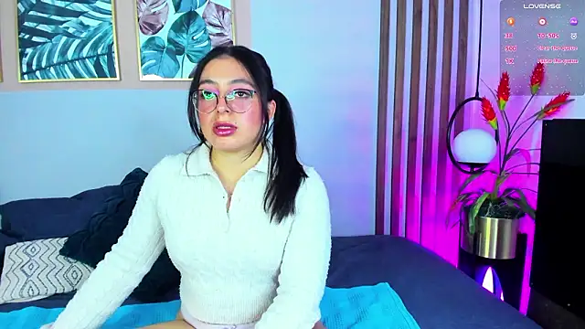 mia wills  online show from March 13, 2026, 4:46 pm