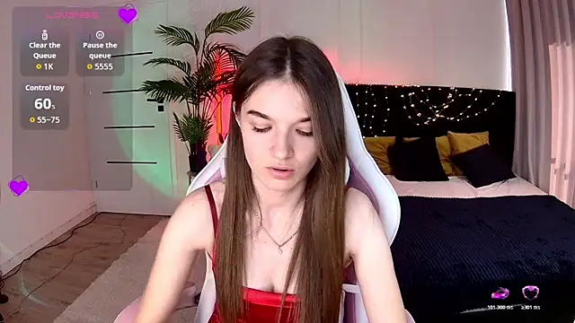 Snapshot of Ann_Wood chatting on June 22, 2026, 2:03 pm Ann Wood online show from June 22, 2026, 2:03 pm