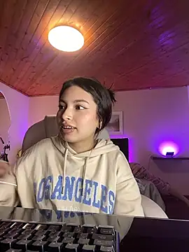 Mady Pink online show from March 17, 2026, 4:28 am