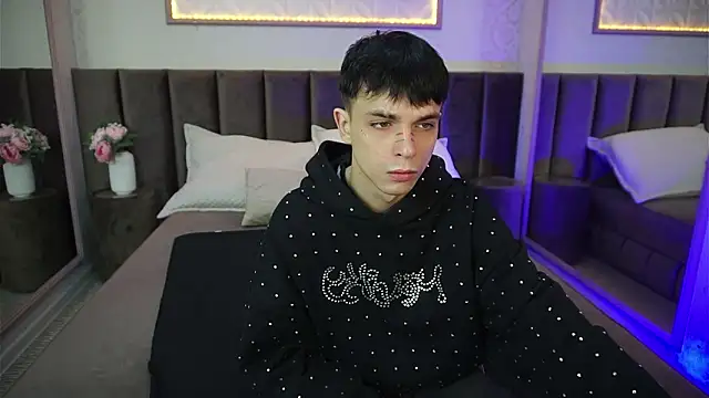 ClarkBev online show from March 18, 2026, 5:54 am