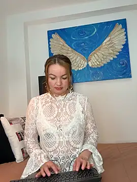 Snapshot of Viictoria-Jones chatting on April 8, 2026, 10:15 am Viictoria-Jones online show from April 8, 2026, 10:15 am