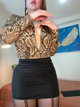 Snapshot of Viictoria-Jones chatting on April 15, 2026, 10:11 am Viictoria-Jones online show from April 15, 2026, 10:11 am