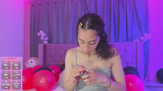 Kiara lovely online show from March 30, 2026, 4:02 am