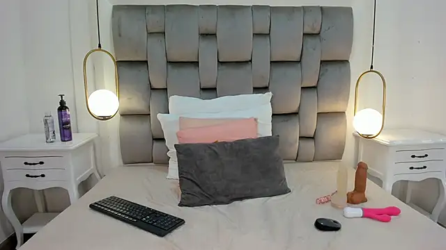 DrinkLau18 online show from February 26, 2026, 9:03 pm