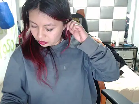 dulcecandy1919 online show from February 20, 2026, 6:26 am