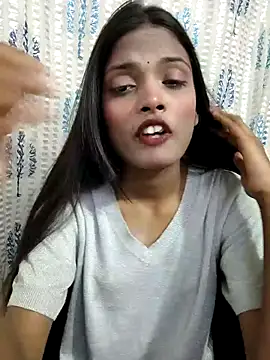 Snapshot of iam-anshika chatting on April 15, 2026, 5:36 am iam-anshika online show from April 15, 2026, 5:36 am