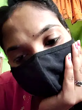 Cute aroshi online show from March 10, 2026, 7:35 am