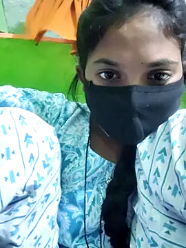 Cute aroshi online show from March 13, 2026, 9:49 am