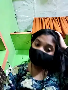 Cute aroshi online show from April 3, 2026, 8:45 am