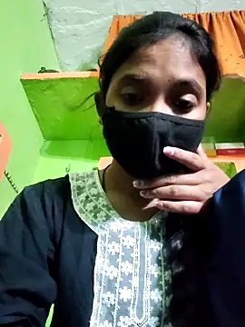 Cute aroshi online show from April 5, 2026, 4:48 pm