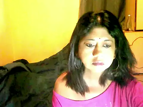 IndianPleasures21 online show from April 24, 2026, 9:17 pm