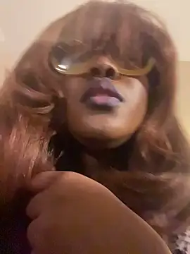 MadameXtasy online show from February 26, 2026, 6:01 am