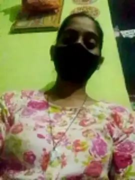 Snapshot of wifedesi7050 chatting on April 7, 2026, 4:29 pm wifedesi7050 online show from April 7, 2026, 4:29 pm