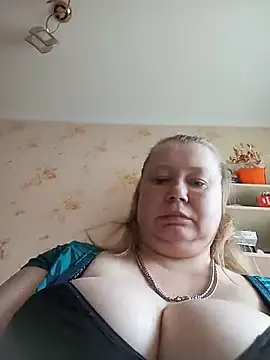 Snapshot of KiraStanton chatting on June 7, 2026, 5:33 am KiraStanton online show from June 7, 2026, 5:33 am