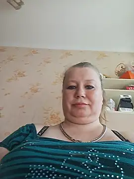 Snapshot of KiraStanton chatting on July 18, 2026, 12:20 pm KiraStanton online show from July 18, 2026, 12:20 pm