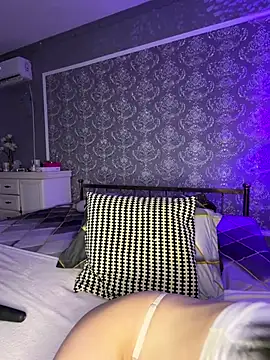 Olivia Noor online show from March 29, 2026, 6:41 pm