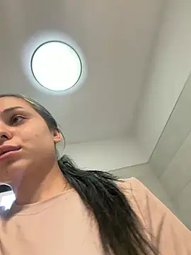 Snapshot of Olivia_Noor chatting on June 12, 2026, 3:11 pm Olivia Noor online show from June 12, 2026, 3:11 pm