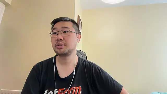 jasonryu2025 online show from June 3, 2026, 8:28 am