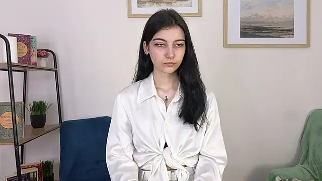 Lilian Merf online show from April 3, 2026, 8:12 am